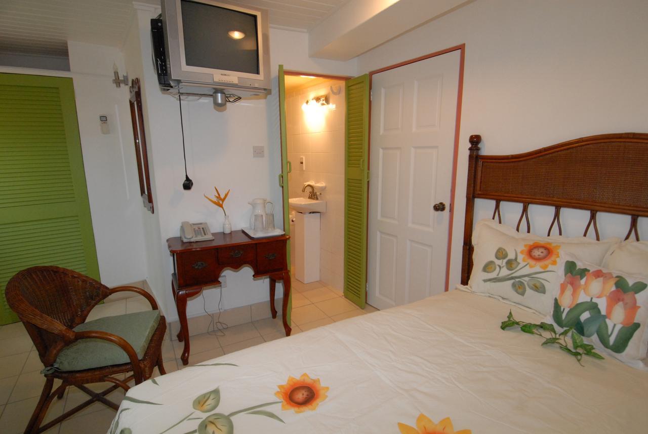 Deyna'S City Inn St. George's Ngoại thất bức ảnh