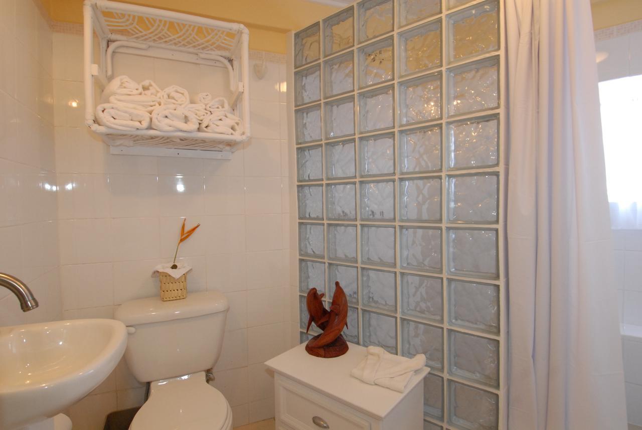 Deyna'S City Inn St. George's Ngoại thất bức ảnh